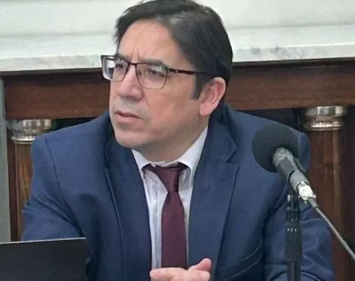 Alejandro Álvarez: “Son 45 los rectores de un total de 65 que cobran entre los 10 y los 15 millones de pesos”