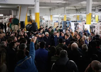 Kicillof se reunió con trabajadores y empresarios pymes