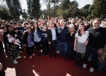 El escándalo ilusiona al peronismo mientras Milei apunta a octubre