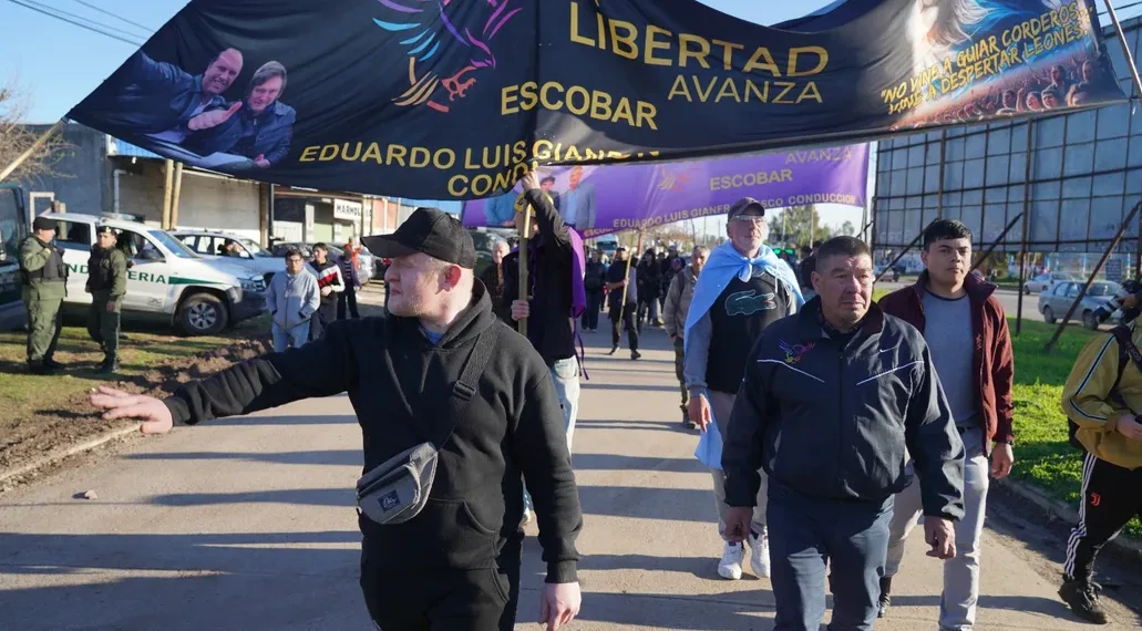 Incidentes: lanzaron pedradas en la desconcentración del acto de Javier Milei en Moreno