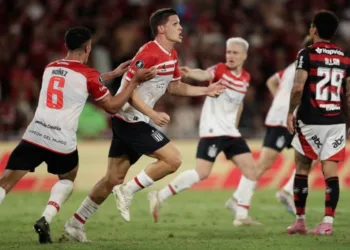 Estudiantes perdió 2-1 en Río pero la serie quedó abierta