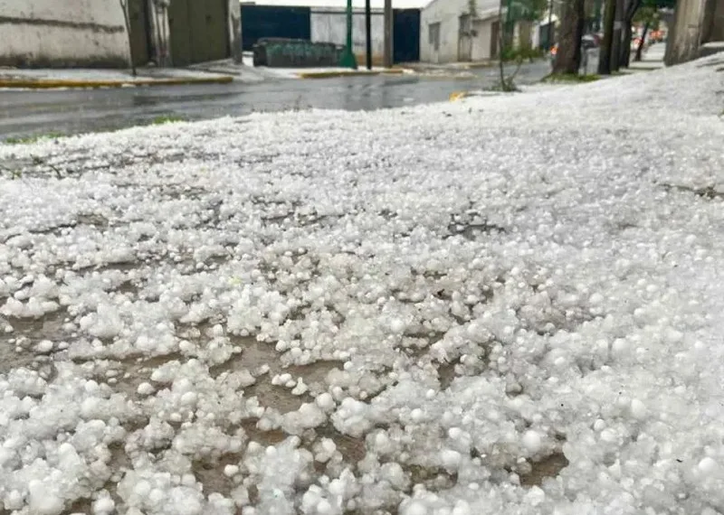 Tormenta histórica en La Pampa: granizo y destrozos en la madrugada