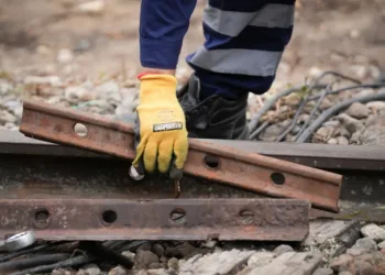 Despidos «por goteo»: la crisis golpea fuerte también a grandes empresas