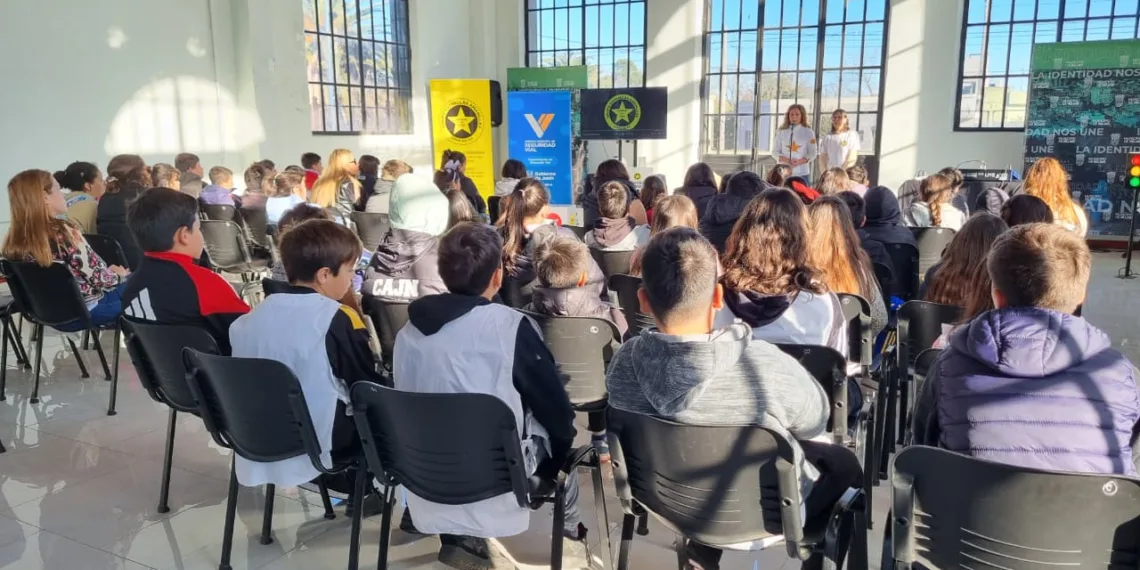 Capacitación a estudiantes de Escuelas Primarias del Distrito de Rojas