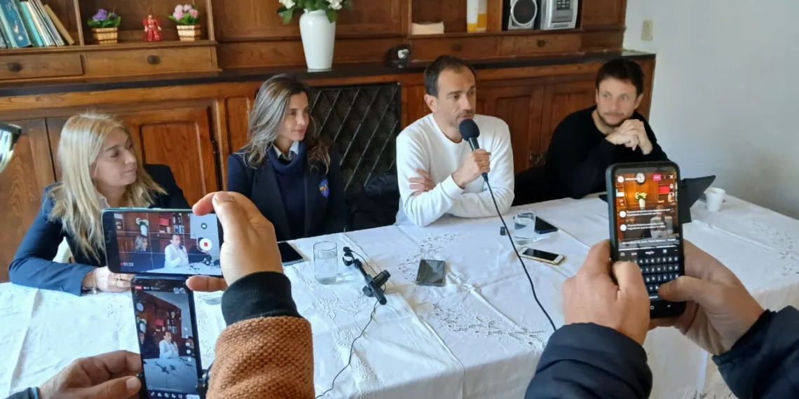 Petrecca invitó a la población a concurrir  a las urnas: «Que gane la democracia», dijo