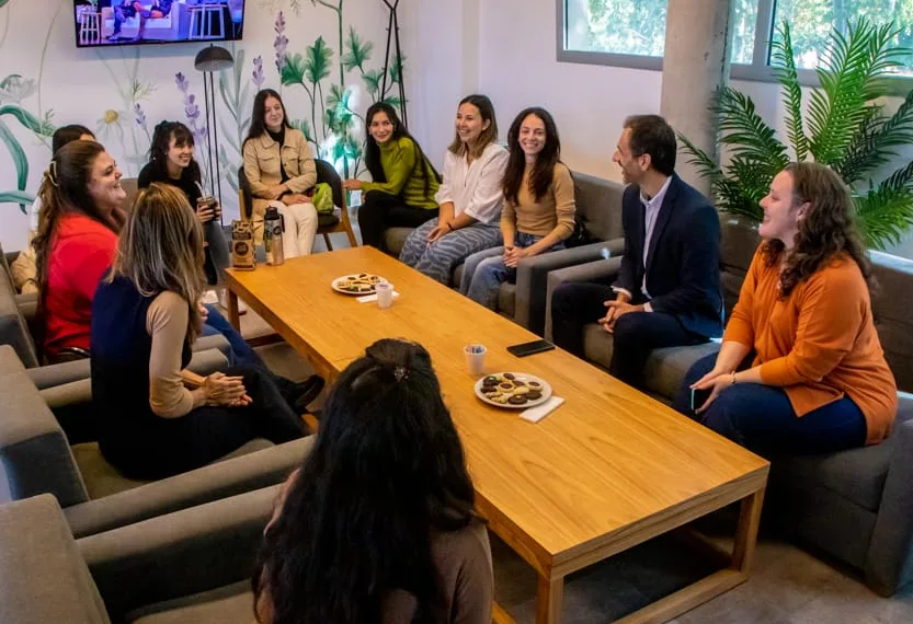 Robustecen el acompañamiento a emprendedores locales