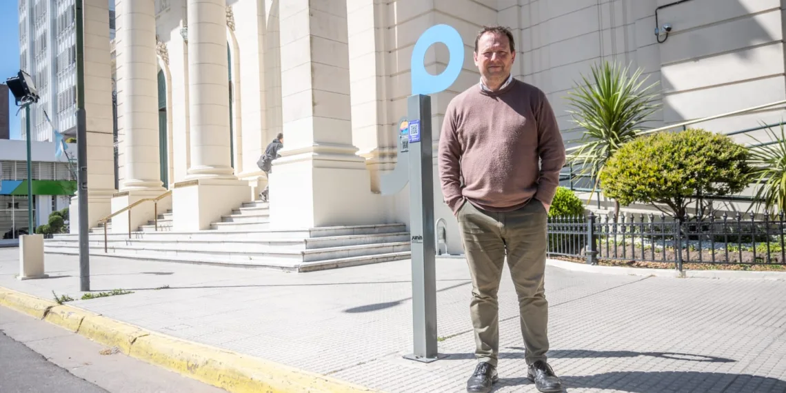 Avanza la colocación de mojones turísticos en distintos puntos de la ciudad