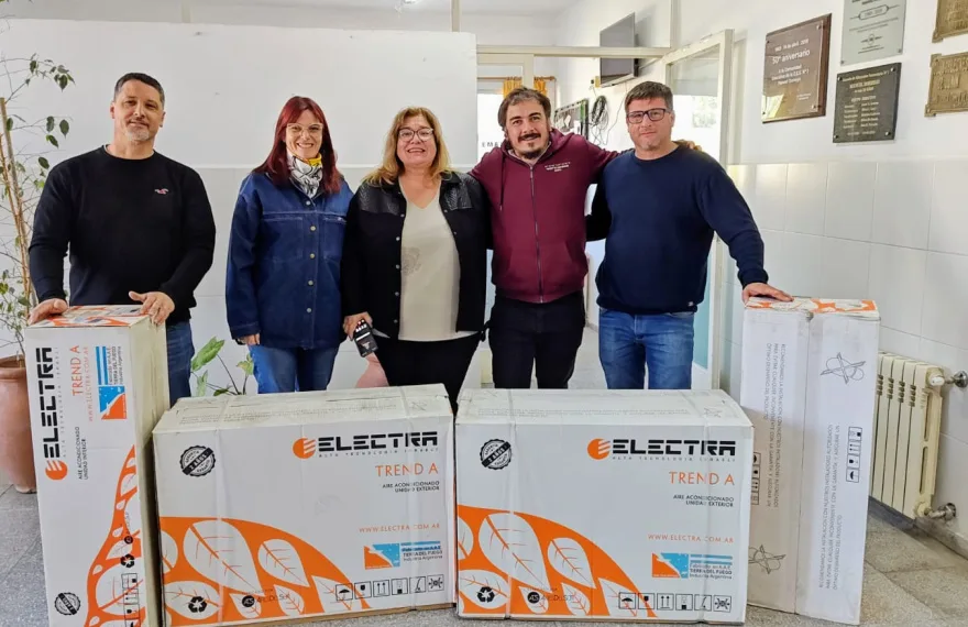 El Gobierno bonaerense entregó equipamiento a escuelas de Junín