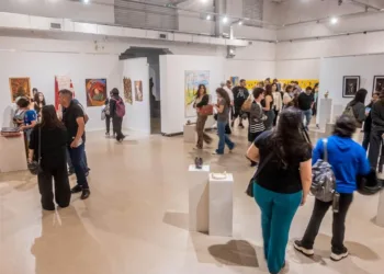 Se inauguró la tradicional muestra de docentes y alumnos de la “Xul Solar”