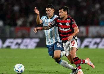 Racing recibe a Flamengo, con el objetivo  de dar vuelta la serie y meterse en la final