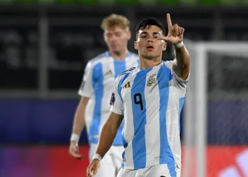 Argentina se enfrenta con Nigeria en los octavos de final