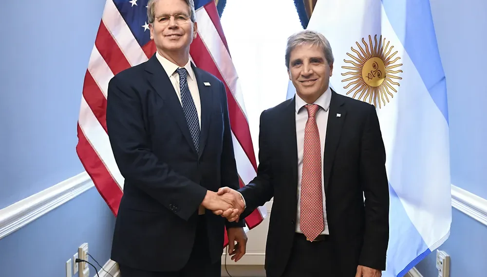 Scott Bessent afirmó que el salvataje total sería de US$40.000