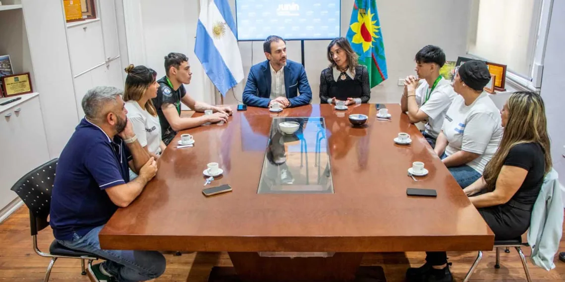Reconocimiento a los jóvenes boxeadores que clasificaron al Mundial de México