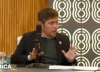 Axel Kicillof dijo que José Luis Espert «tiene que dar explicaciones verosímiles»