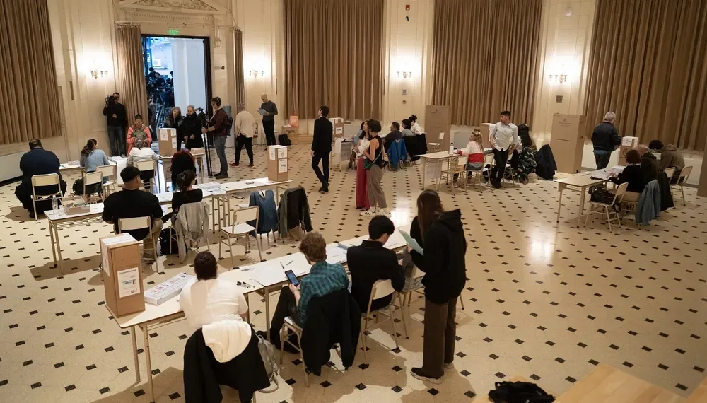 La Justicia comienza el recuento de votos y Fuerza Patria no pierde la esperanza