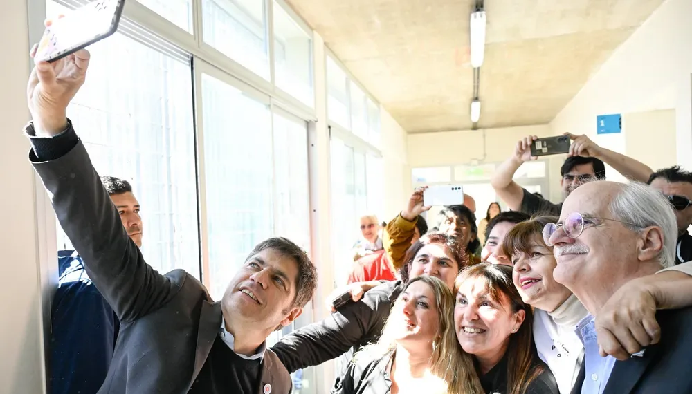 Kicillof apura la recorrida de campaña y el kirchnerismo marcha a San José 1111
