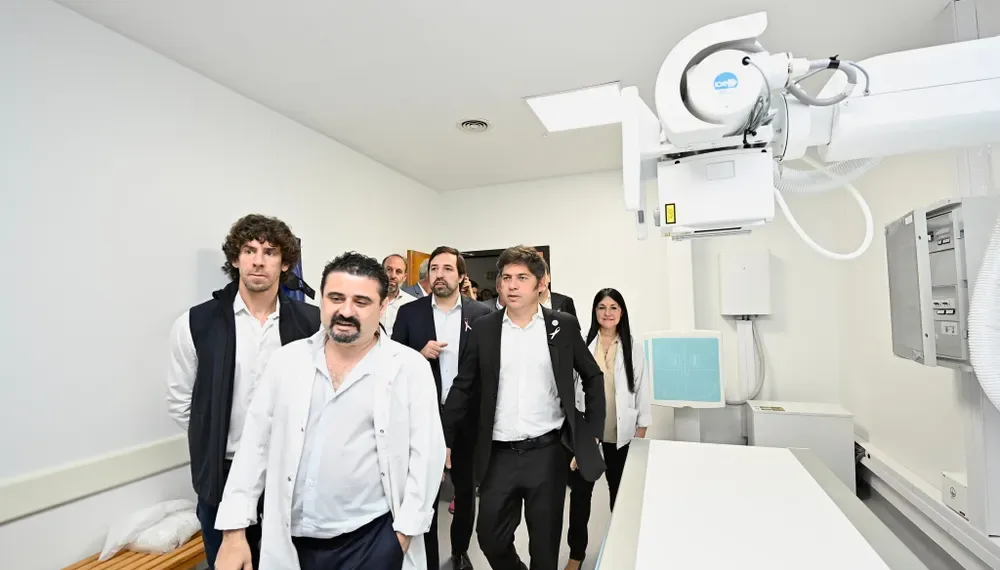 Kicillof y Kreplak recorrieron la sala de mamografía del Hospital Petrona V. Cordero