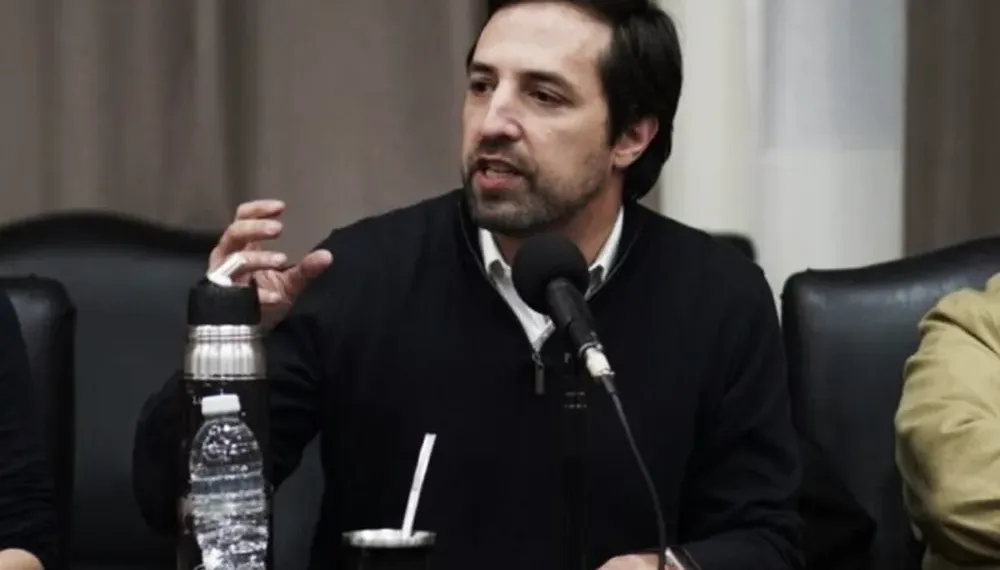 Nicolás Kreplak cuestionó al Gobierno por suspender la vacuna gratuita contra la fiebre amarilla