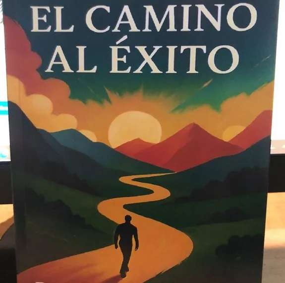 El doctor Carlos Gutiérrez publicó su tercer libro: “El camino al éxito”