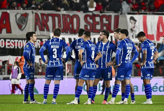 Aldosivi le pidió a la AFA evaluar la quita de puntos a Godoy Cruz