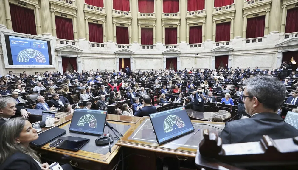 Alerta para Javier Milei: la oposición convocó a una sesión en Diputados para limitarle el uso de DNU