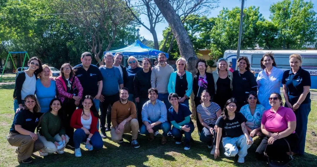 Operativo en el barrio Libertad con eje en la concientización sobre el cáncer de mama