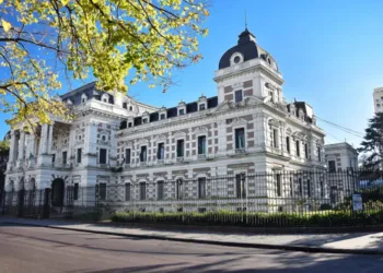 Oficializan el cronograma de pago para los estatales bonaerenses