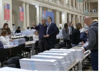 Caso Espert: el Gobierno pidió a la Justicia la reimpresión de las boletas en provincia