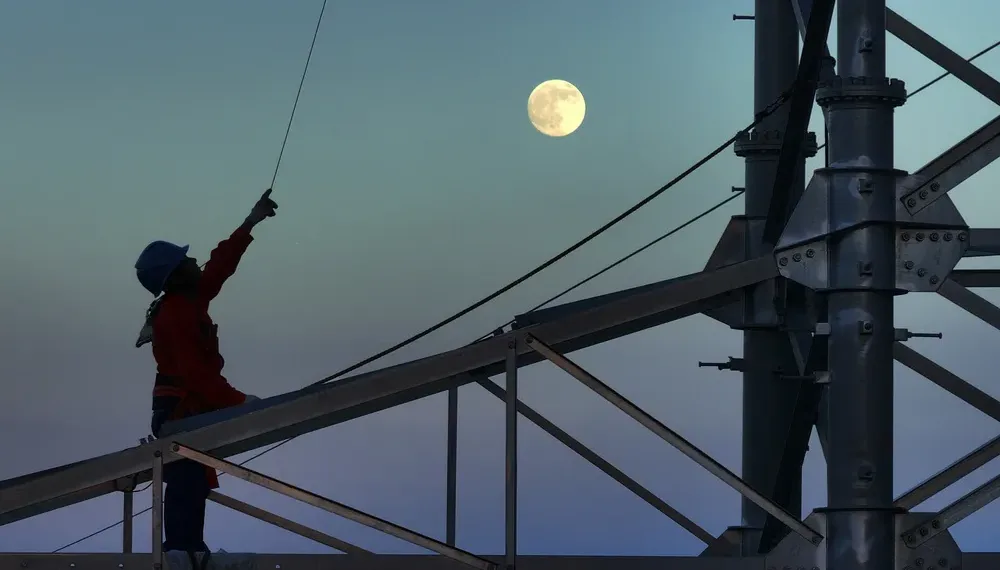 El Gobierno desmiente que se piense en una jornada laboral de 12 horas