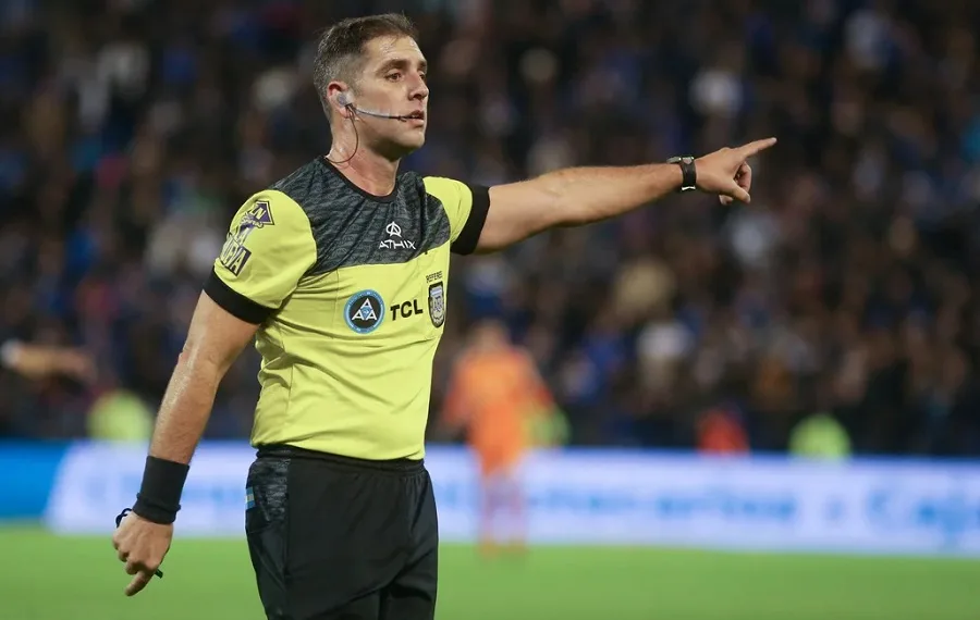 Se confirmaron los árbitros para los 4tos de final