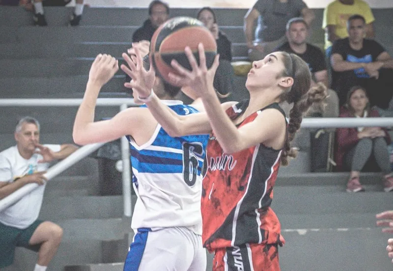 Juana Lares, pieza clave en el bronce provincial de la Selección U17