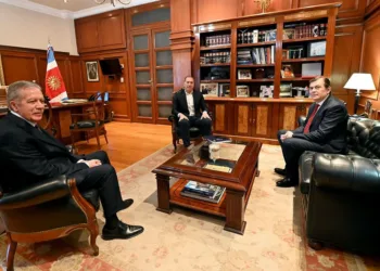 Santilli visita Misiones y trabaja para cerrar la agenda con los 20 gobernadores