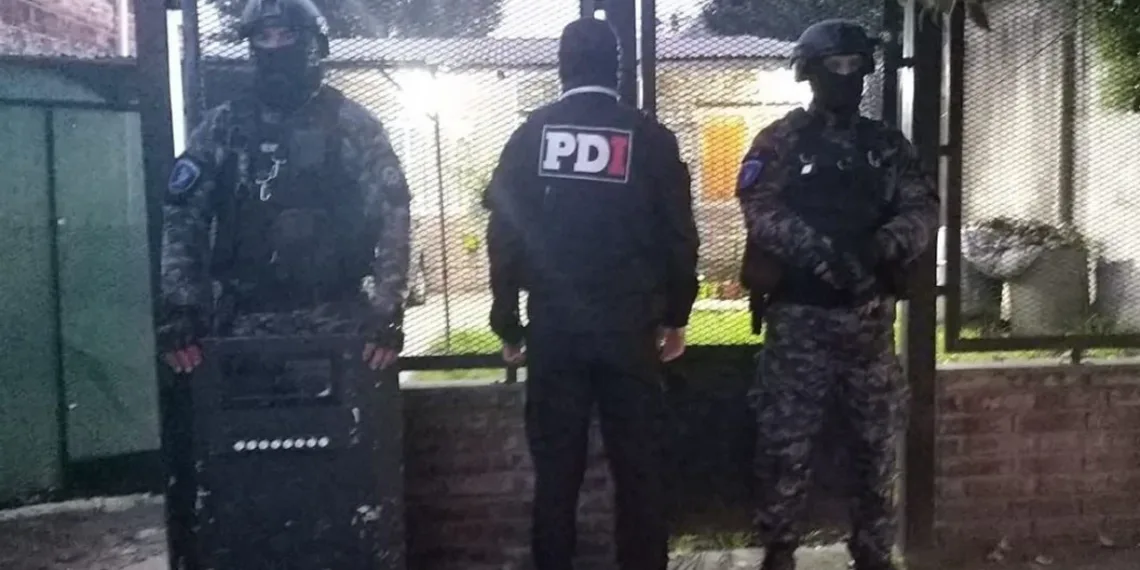 Rosario: 12 allanamientos por microtráfico con ocho detenidos