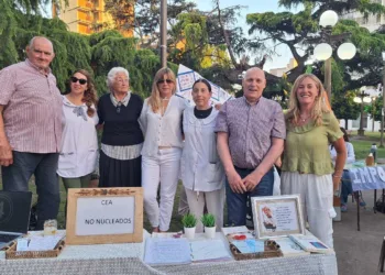 Egresan estudiantes mayores de 70 años de la Educación Primaria de Adultos