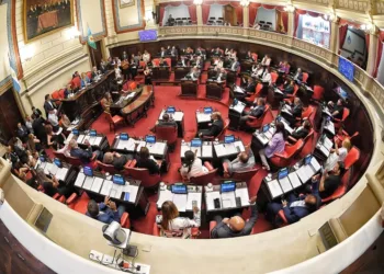 Aprobado el Presupuesto 2026 bonaerense: $43 billones y rebaja de la patente