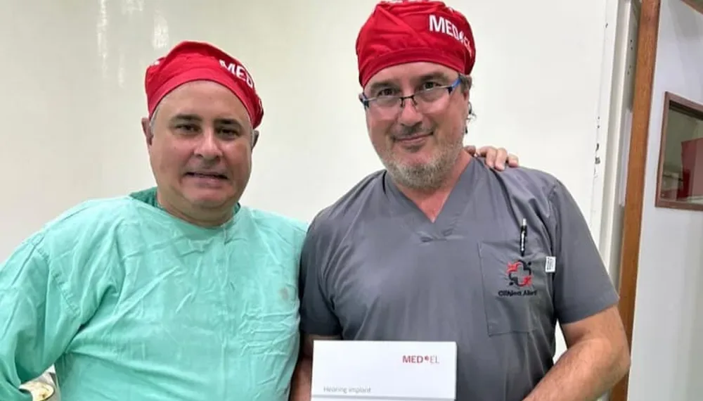 Se realizó en el Hospital de General Villegas el primer implante coclear