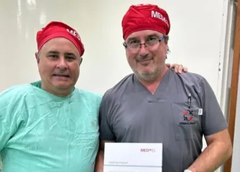 Se realizó en el Hospital de General Villegas el primer implante coclear
