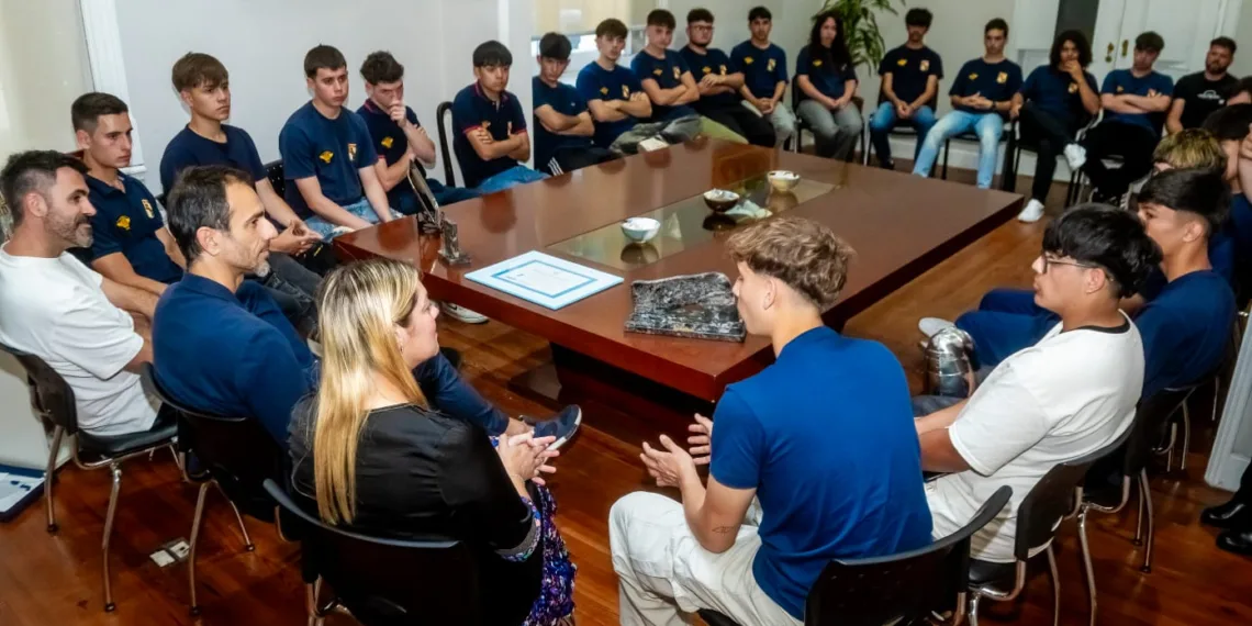 Petrecca reconoció a los alumnos campeones del Desafío ECO