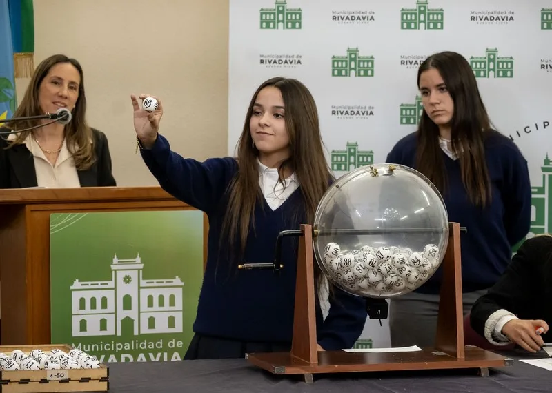 Rivadavia realizó el sorteo de beneficiarios  para la compra de lotes con servicios