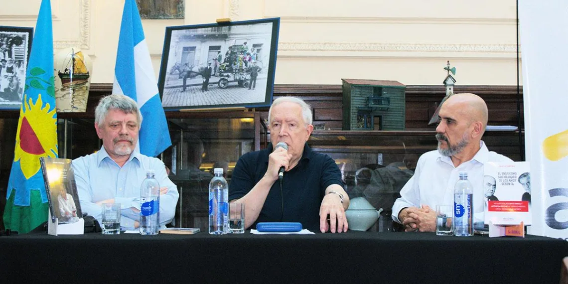 El Colegio de Sociólogos homenajeó a Juan José Sebreli