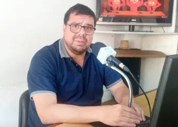 Melo advirtió por la fuerte caída del consumo  y reclamó diálogo por la reforma laboral