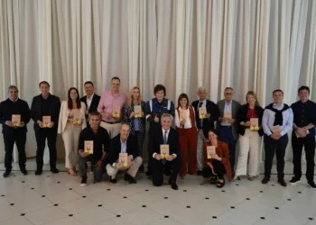 Milei evalúa el aumento para ministros y secretarios tras dos años de congelamiento