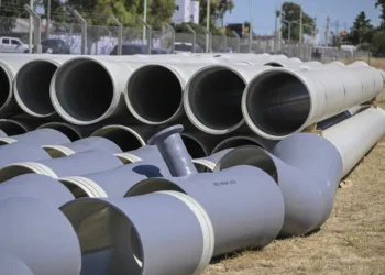 Kicillof recorrió los avances de las obras del plan hídrico en Bahía Blanca