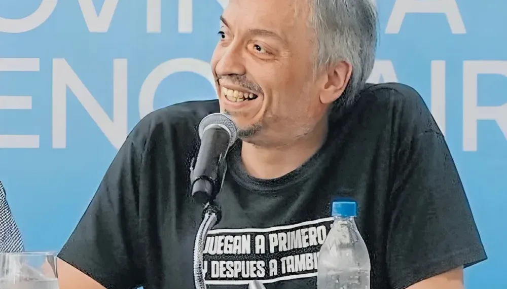 La remera de Máximo Kirchner que volvió a tensar la interna del peronismo bonaerense