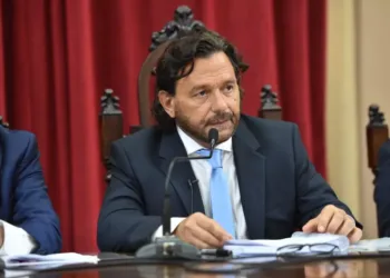 Sáenz criticó el Presupuesto 2026: “Con el déficit cero no se come”