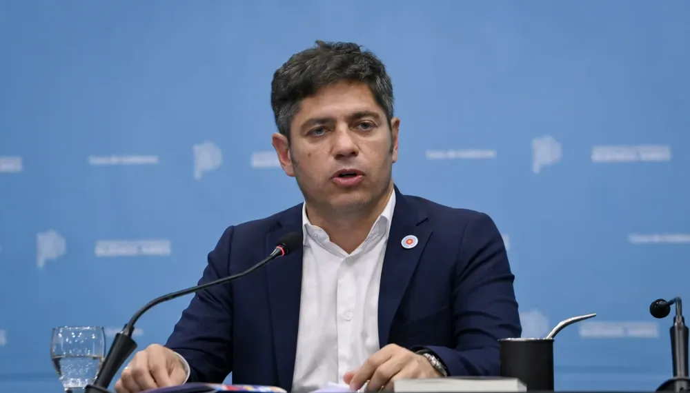 El fin de año de Kicillof: austeridad obligada mientras el peronismo vuelve a implosionar