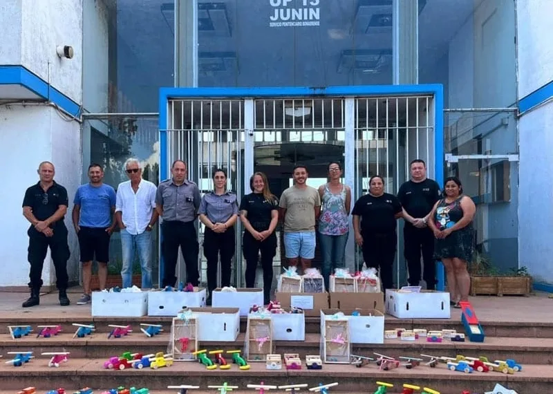Establecimientos penitenciarios de Junín confeccionaron más de 300 juguetes para una red de merenderos