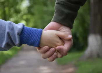 Diputados aprobó modificaciones en la Ley de Adopción bonaerense