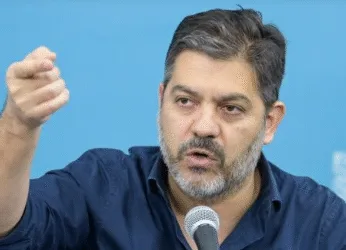 Tras el reclamo de estatales, Kicillof prometió depositar el aguinaldo “antes de las fiestas”