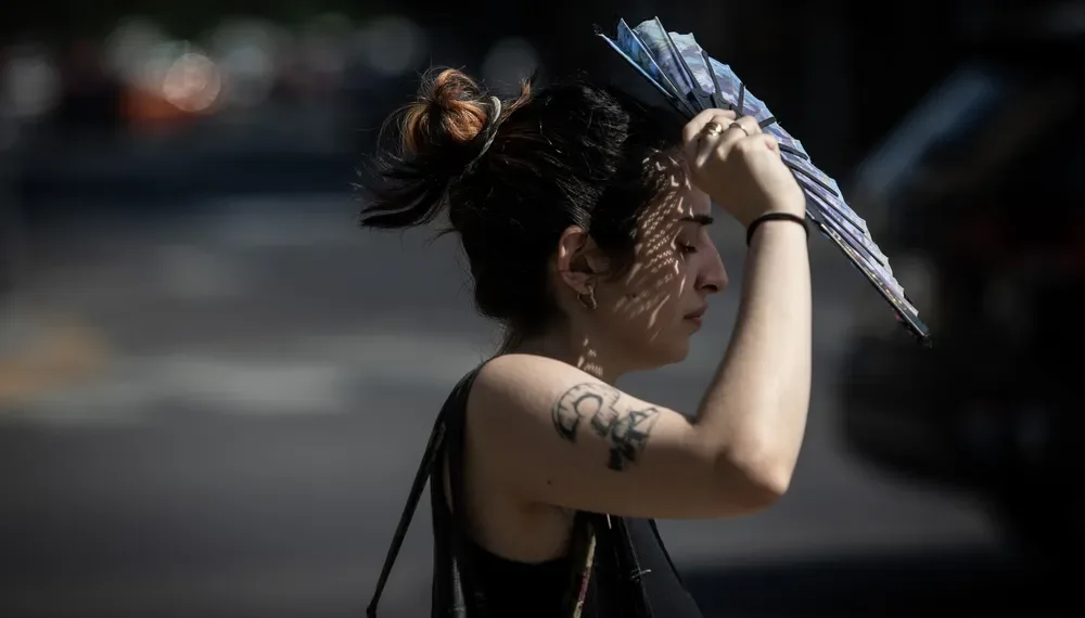 El verano en la Provincia será con más calor de lo habitual